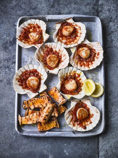 Baked scallop tom sauce marinated mushrooms